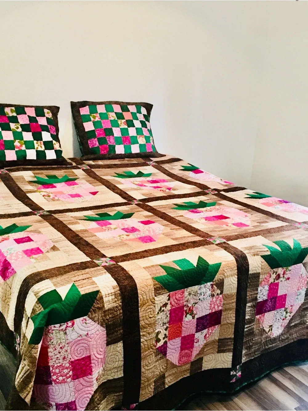 Handmade Pink Strawberry Quilt Set King Size